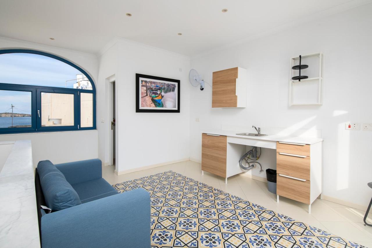Chic, Stylish Traditional Townhouse With Terrace - St. Paul'S Bay Exterior photo